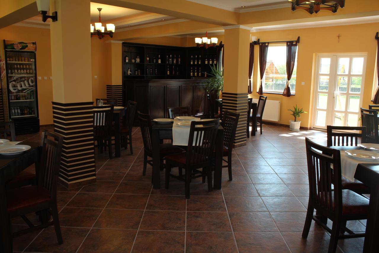 Gyongyvirag Panzio Bed and Breakfast Turia Buitenkant foto