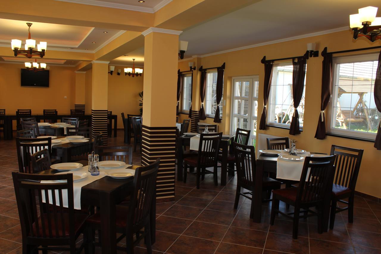 Gyongyvirag Panzio Bed and Breakfast Turia Buitenkant foto