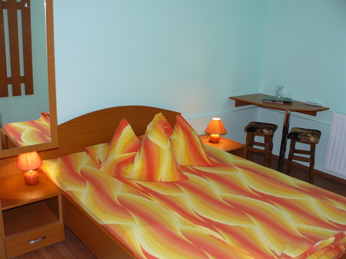 Gyongyvirag Panzio Bed and Breakfast Turia Buitenkant foto