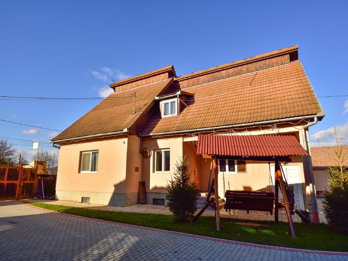 Gyongyvirag Panzio Bed and Breakfast Turia Buitenkant foto