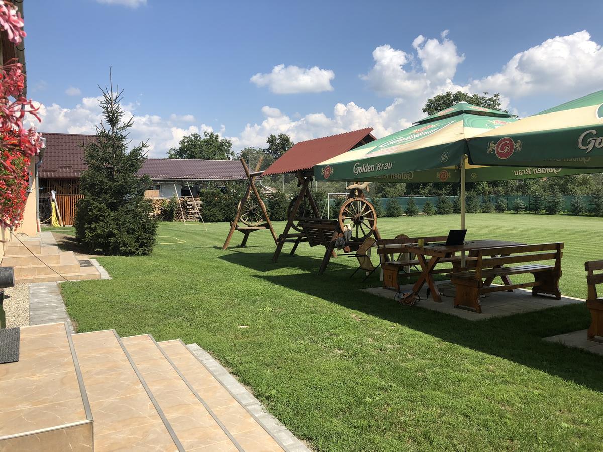 Gyongyvirag Panzio Bed and Breakfast Turia Buitenkant foto